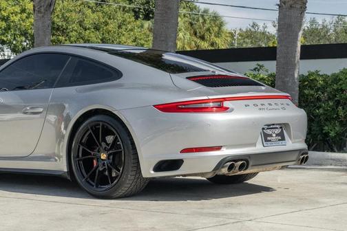 2017 Porsche 911 Carrera 4S
