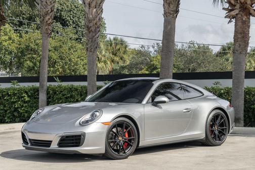 2017 Porsche 911 Carrera 4S
