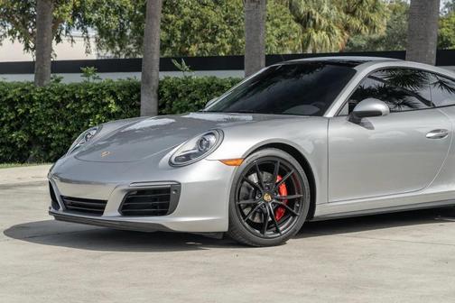 2017 Porsche 911 Carrera 4S