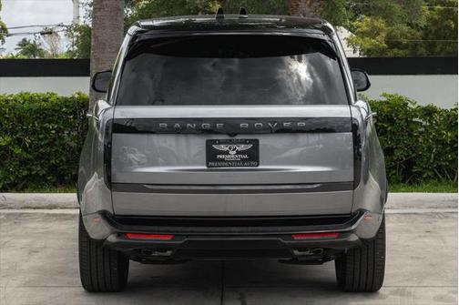 2025 Land Rover Range Rover P530 SE SWB