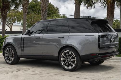 2025 Land Rover Range Rover P530 SE SWB