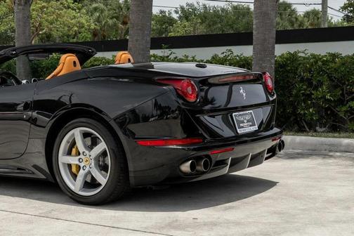 Nero 2015 Ferrari California T