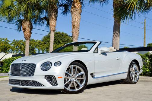 Photo 3 of 38 of 2022 Bentley Continental GT V8