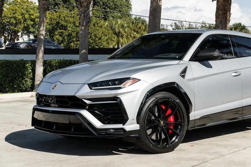 Grigio Nimbus Matt 2022 Lamborghini Urus AWD