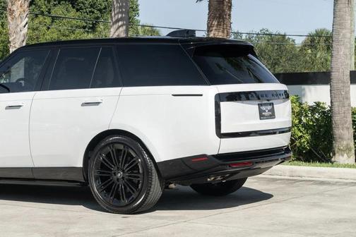 2025 Land Rover Range Rover P530 SE SWB