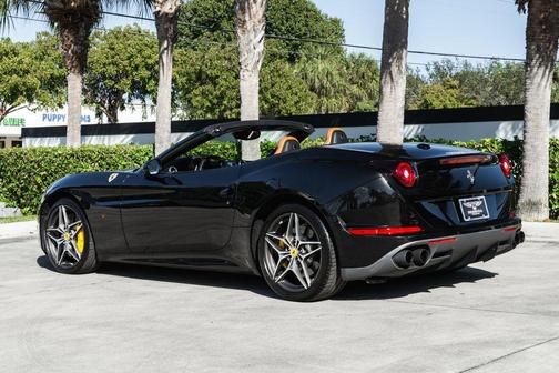 2017 Ferrari California T