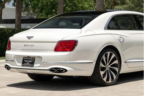 2022 Bentley Flying Spur V8 Sedan