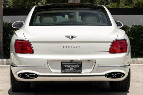 2022 Bentley Flying Spur V8 Sedan