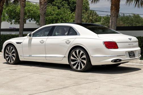 2022 Bentley Flying Spur V8 Sedan