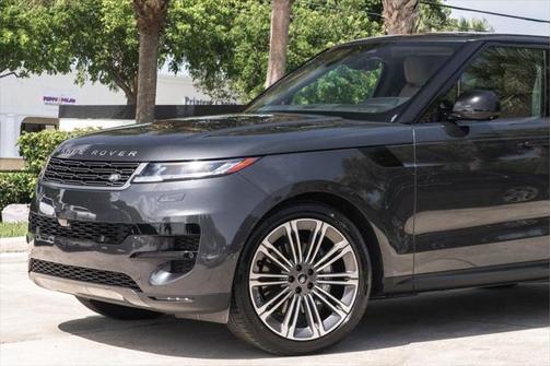 2025 Land Rover Range Rover Sport SE