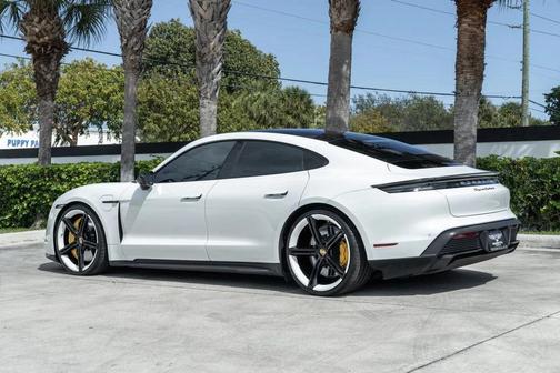 2021 Porsche Taycan Turbo S AWD