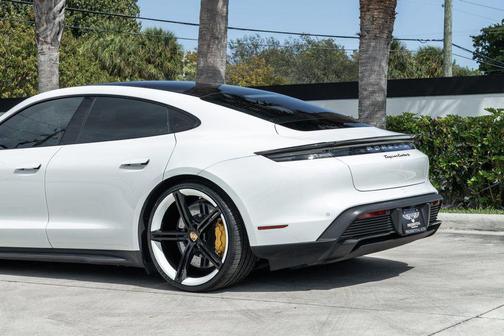 2021 Porsche Taycan Turbo S AWD