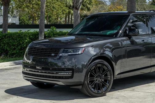 Carpathian Grey Premium Metallic 2026 Land Rover Range Rover P400 SE SWB