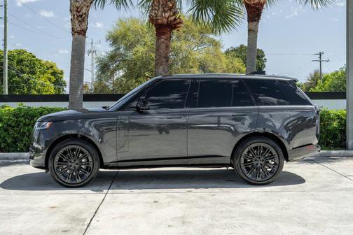 2026 Land Rover Range Rover P400 SE SWB