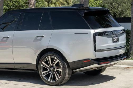 2023 Land Rover Range Rover P530 SE SWB