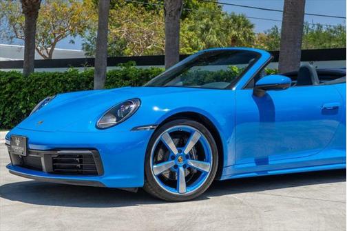 2023 Porsche 911 Carrera