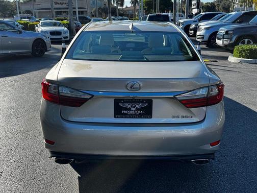 2016 Lexus ES 350 Base