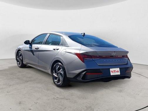 2025 Hyundai ELANTRA HEV Limited