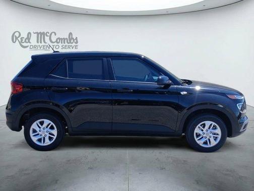 Onyx Black 2026 Hyundai VENUE SE