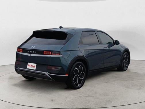 2024 Hyundai IONIQ 5 SE Standard Range