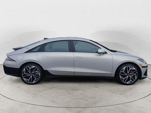2025 Hyundai IONIQ 6 SEL