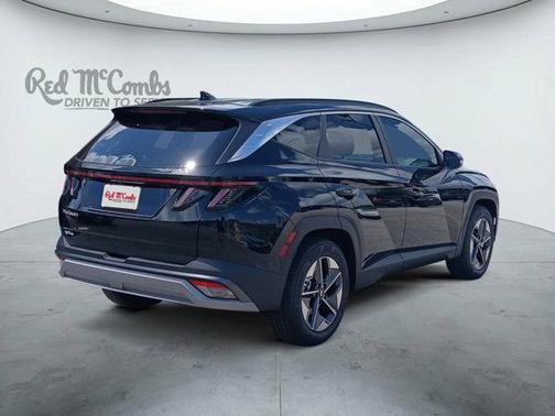 Phantom Black 2026 Hyundai TUCSON SEL Premium