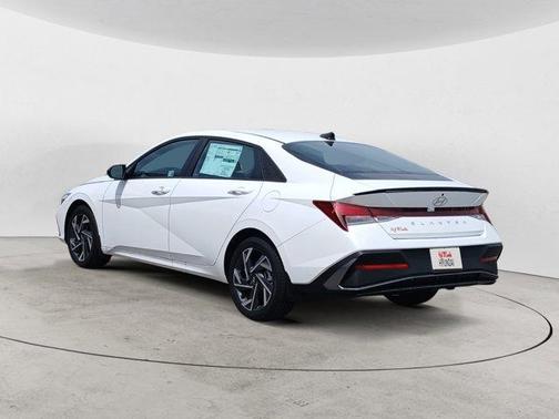 2025 Hyundai ELANTRA HEV Limited