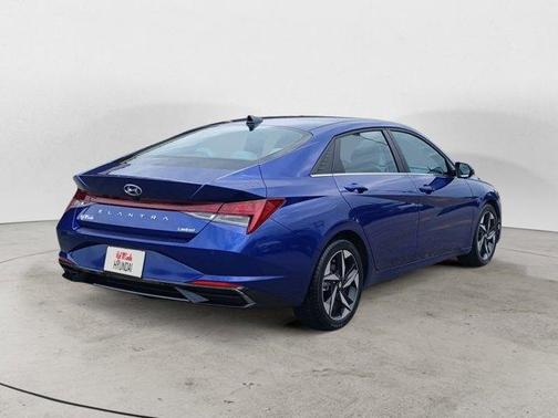 2022 Hyundai ELANTRA Limited