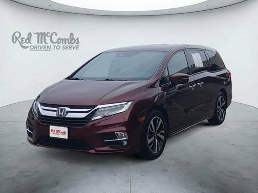 Deep Scarlet Pearl 2019 Honda Odyssey Elite