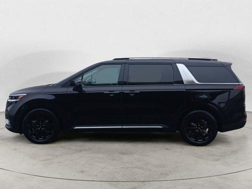 2022 Kia Carnival SX