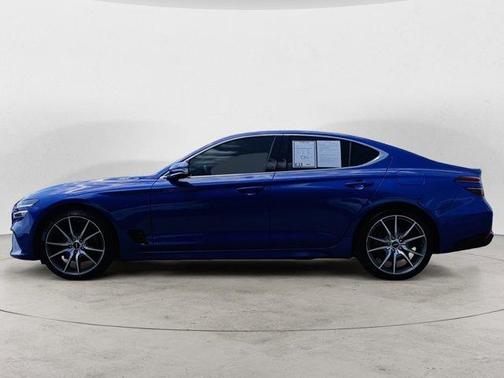 2022 Genesis G70 2.0T