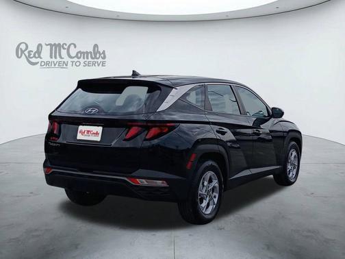 Black Pearl 2024 Hyundai TUCSON SE