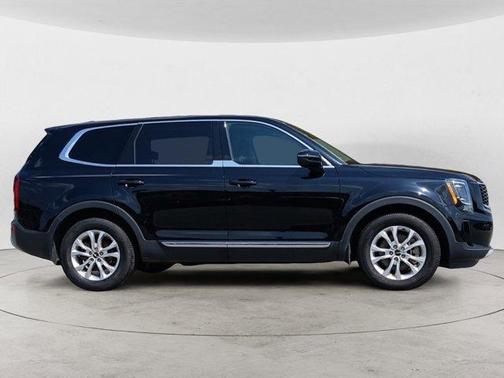 2022 Kia Telluride LX