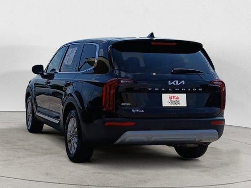 2022 Kia Telluride LX