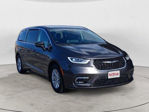 2023 Chrysler Pacifica Touring-L