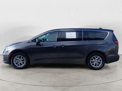 2023 Chrysler Pacifica Touring-L