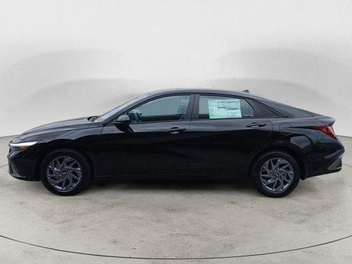 2025 Hyundai ELANTRA HEV Blue