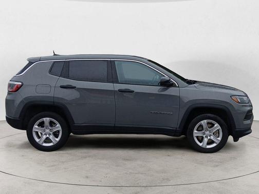 Sting Gray Clearcoat 2023 Jeep Compass Sport