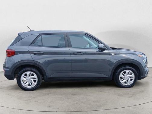 2024 Hyundai VENUE SE