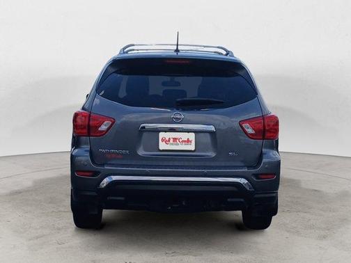 2017 Nissan Pathfinder SL