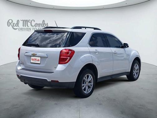Pearl 2017 Chevrolet Equinox LT