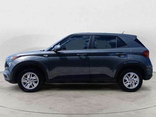 2025 Hyundai VENUE SE