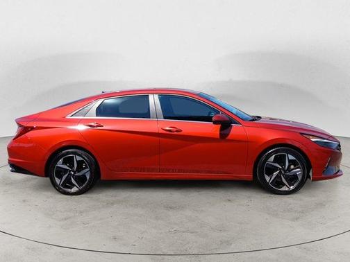 2021 Hyundai ELANTRA Limited