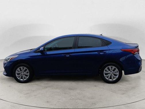 2022 Hyundai Accent SE