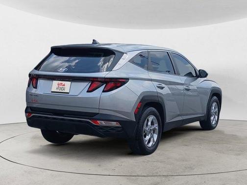 2024 Hyundai TUCSON SE