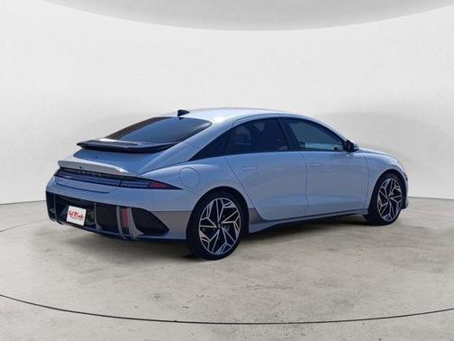 2023 Hyundai IONIQ 6 SEL