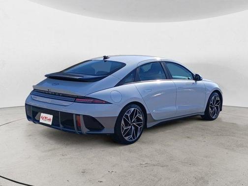 2023 Hyundai IONIQ 6 SEL