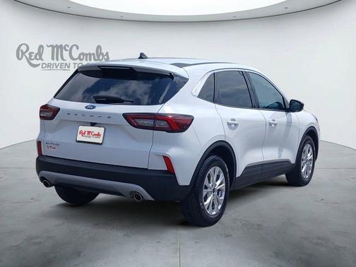 Oxford White 2024 Ford Escape Active