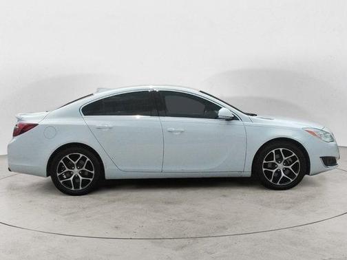 2017 Buick Regal Turbo Sport Touring