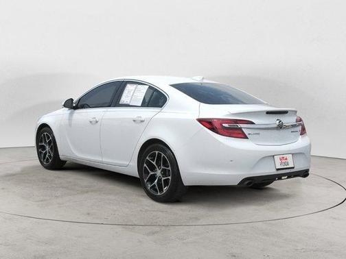 2017 Buick Regal Turbo Sport Touring